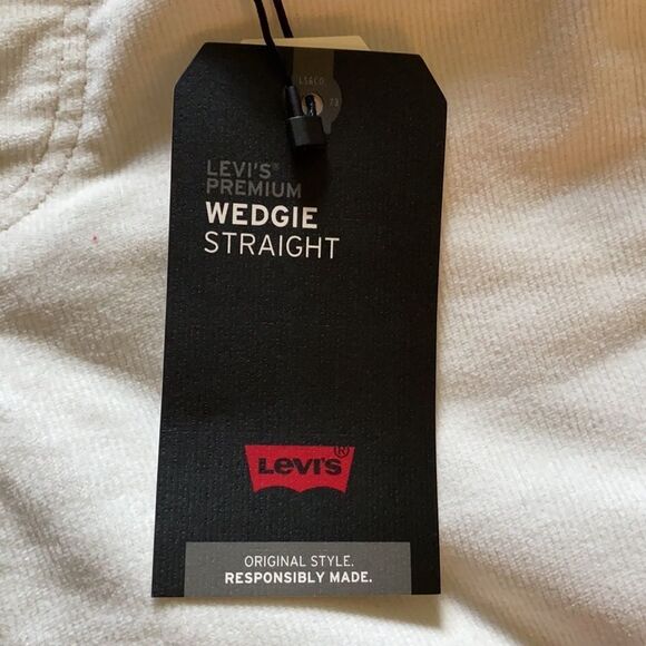 LEVI’S PREMIUM “Wedgie Straight” High Rise Cords - Picture 5 of 6